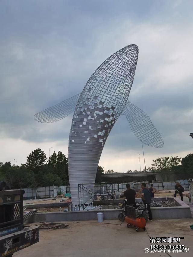 不锈钢镂空鲸鱼雕塑，户外广场大型不锈钢动物雕塑