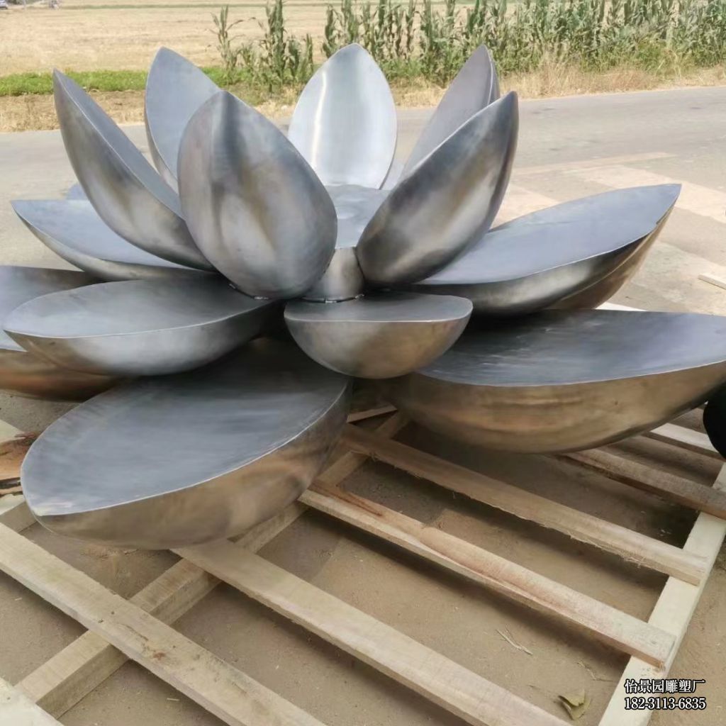 不锈钢拉丝荷花雕塑,公园广场水景喷泉不锈钢荷花雕塑 不锈钢拉丝荷花雕塑,公园广场水景喷泉不锈钢荷花雕塑