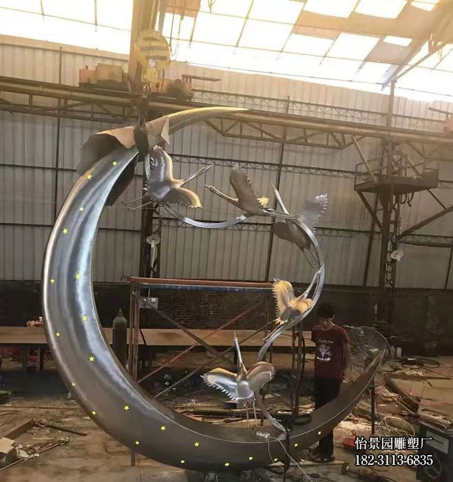 不锈钢镂空发光仙鹤月亮雕塑,广场公园售楼部水景喷泉不锈钢月亮雕塑 不锈钢镂空发光仙鹤月亮雕塑,广场公园售楼部水景喷泉不锈钢月亮雕塑
