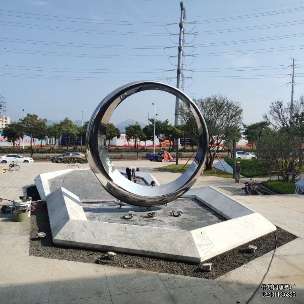 不锈钢镜面几何圆环小品摆件,公园户外景区售楼部水景园林不锈钢圆环雕塑厂家定制 不锈钢镜面几何圆环小品摆件,公园户外景区售楼部水景园林不锈钢圆环雕塑厂家定制